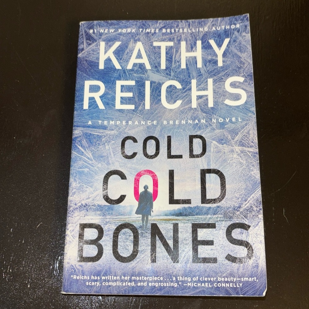 GUC Cold Cold Bones Paperback Book by Kathy Reichs Temperance Brennan Novel 21